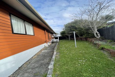 Photo of property in 2/13 Naviti Place, Browns Bay, Auckland, 0630