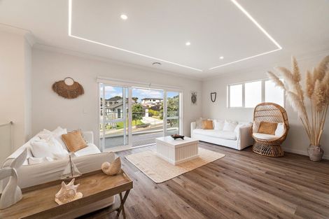 Photo of property in 35 Pacific Heights Road, Orewa, 0931