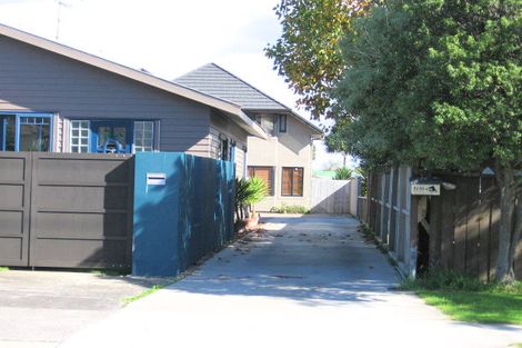 Photo of property in 55c Hattaway Avenue, Bucklands Beach, Auckland, 2012