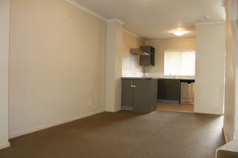 Photo of property in 19 Verdale Circle, Glen Eden, Auckland, 0602