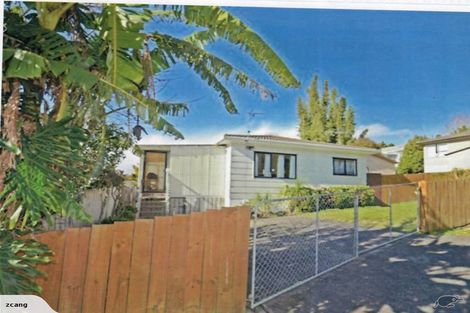 Photo of property in 76 Gallony Avenue, Massey, Auckland, 0614