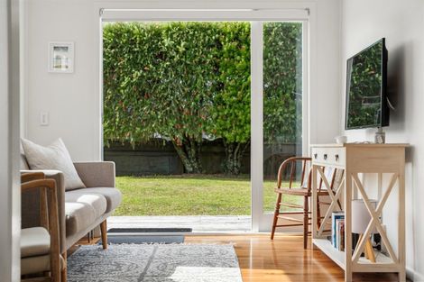 Photo of property in 205a Ocean Road, Whangamata, 3620