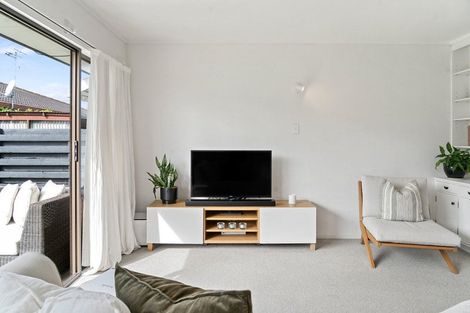 Photo of property in 88 Edgecumbe Road, Tauranga, 3110