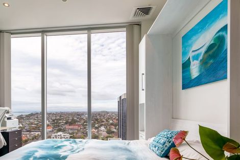 Photo of property in Sentinel Apartments, 1402/3 Northcroft Street, Takapuna, Auckland, 0622