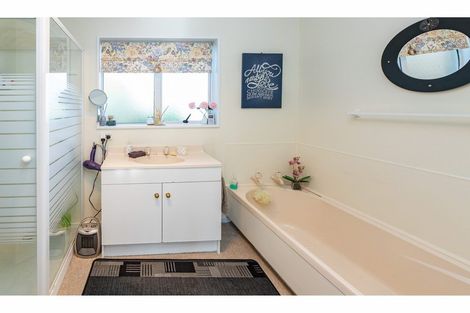 Photo of property in 2/479 Main South Road, Hornby, Christchurch, 8042