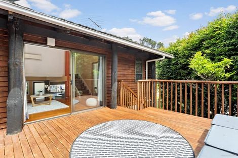 Photo of property in 1/17 Sandown Road, Rothesay Bay, Auckland, 0630