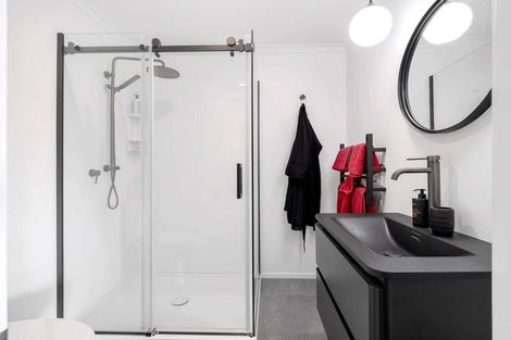 Photo of property in 1 Shakespeare Road, Bastia Hill, Whanganui, 4500