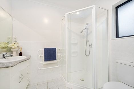 Photo of property in 6 Rosebay Rise, Henderson, Auckland, 0610