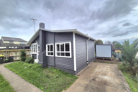 Photo of property in 40 Evans Road, Weymouth, Auckland, 2103