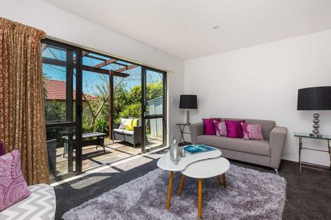 Photo of property in 9/44 Fields Parade, Oteha, Auckland, 0632