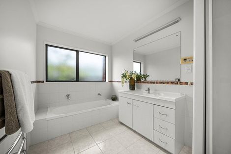 Photo of property in 79 Westerham Drive, Dannemora, Auckland, 2016