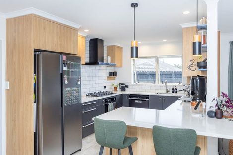 Photo of property in 12 Flora Way, Rototuna, Hamilton, 3210