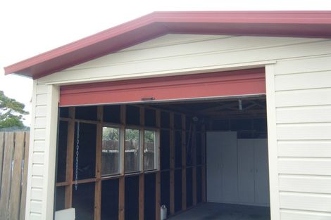 Photo of property in 31 Solar Road, Glen Eden, Auckland, 0602