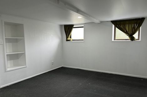 Photo of property in 8 Britton Avenue, Mount Roskill, Auckland, 1041