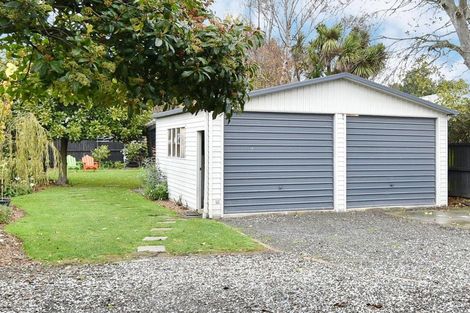 Photo of property in 100 Edward Avenue, Edgeware, Christchurch, 8013