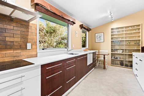 Photo of property in 12 Saint Hill Lane, Havelock North, 4130