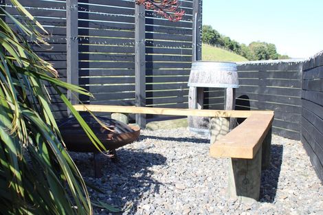 Photo of property in 204 Eskridge Drive, Eskdale, Napier, 4182