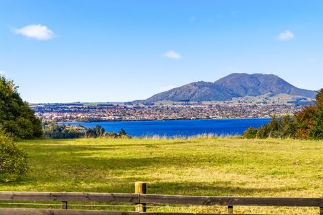 Photo of property in 2/110 Acacia Heights Drive, Acacia Bay, Taupo, 3385