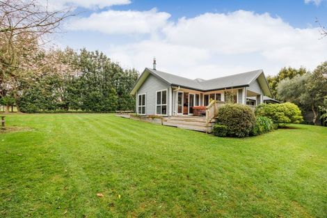 Photo of property in 35 Oram Drive, Turitea, Palmerston North, 4472