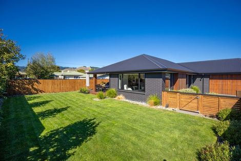 Photo of property in 16 Thomas Way, Brightwater, 7022