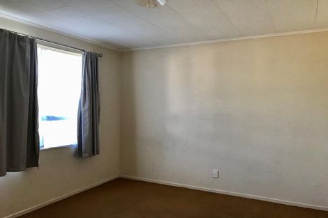 Photo of property in 9 Rountree Place, Conifer Grove, Takanini, 2112