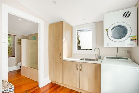 Photo of property in 139 Titirangi Road, New Lynn, Auckland, 0600