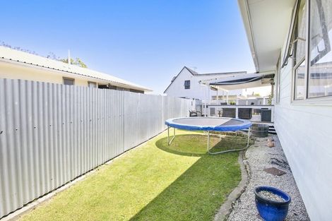 Photo of property in 2 Perry Crescent, Greenmeadows, Napier, 4112