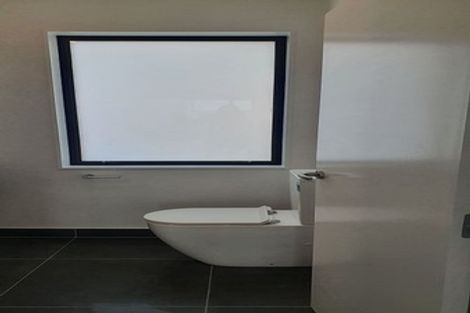 Photo of property in 15/62u Spenmoor Street, Newlands, Wellington, 6037