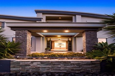 Photo of property in 6 Lupetti Rise, West Harbour, Auckland, 0618