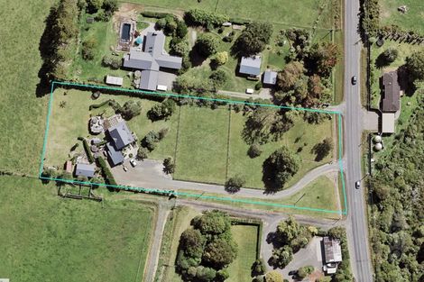 Photo of property in 206 Waitakere Road, Waitakere, Henderson, 0782
