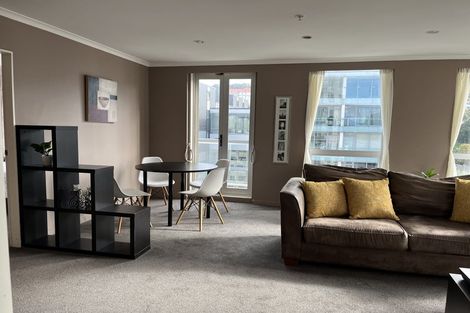 Photo of property in Terrace Heights Apartments, 11b/163 The Terrace, Wellington Central, Wellington, 6011