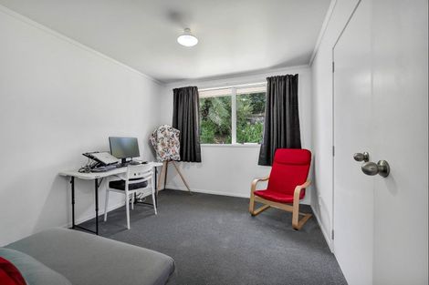 Photo of property in 8 Shaldon Crescent, Blagdon, New Plymouth, 4310