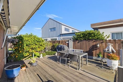 Photo of property in 51 Bucknell Street, Sockburn, Christchurch, 8042