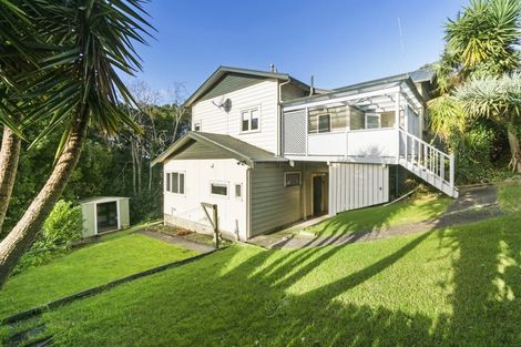 Photo of property in 143 Ocean View Road, Hillcrest, Auckland, 0627