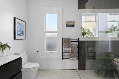 Photo of property in 28 Hawkesbury Avenue, St Albans, Christchurch, 8014