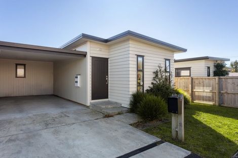 Photo of property in 1/4 Searancke Place, Fairfield, Hamilton, 3214