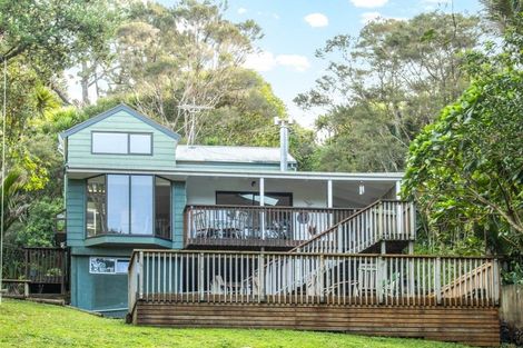 Photo of property in 704 South Titirangi Road, Titirangi, Auckland, 0604
