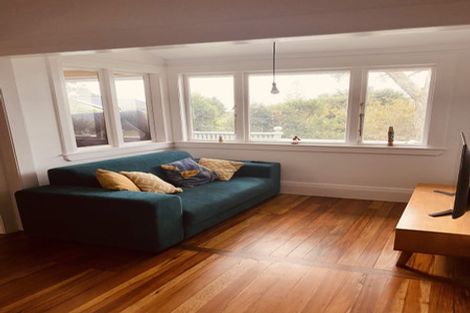 Photo of property in 233 Godley Road, Titirangi, Auckland, 0604