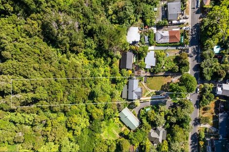 Photo of property in 114 Pinehaven Road, Pinehaven, Upper Hutt, 5019