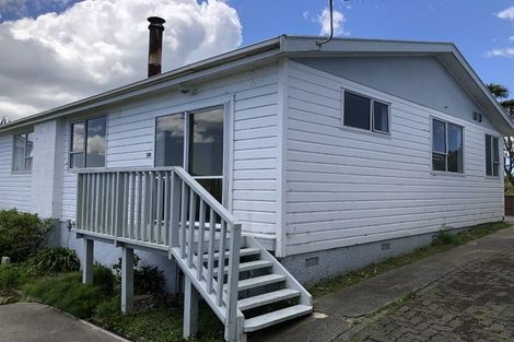 Photo of property in 47f2 Edgecombe Street, Newlands, Wellington, 6037