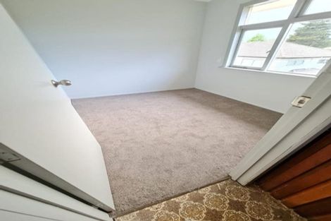 Photo of property in 32 Fruitvale Road, New Lynn, Auckland, 0600