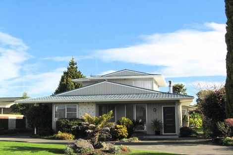 Photo of property in 610 Ballantyne Street, Frimley, Hastings, 4120