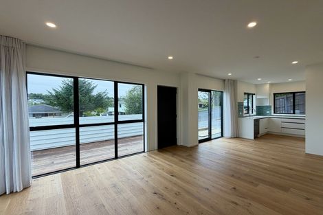 Photo of property in 6 Cranston Street, Torbay, Auckland, 0632