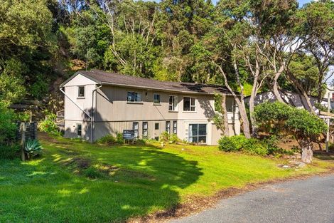 Photo of property in 20 Cynthia Place, Baylys Beach, Dargaville, 0377