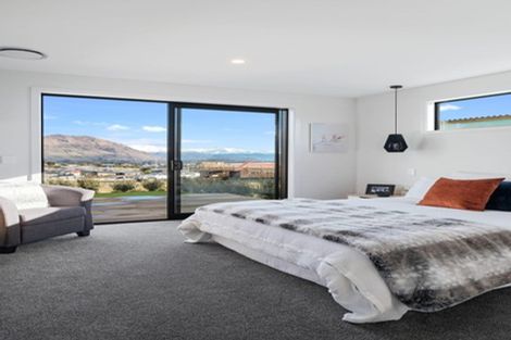 Photo of property in 9 Landsborough Lane, Wanaka, 9305