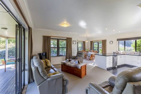 Photo of property in 5 Johnson Street, Waipawa, 4210