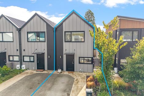 Photo of property in 15 Raeble Walkington Lane, Wallaceville, Upper Hutt, 5018