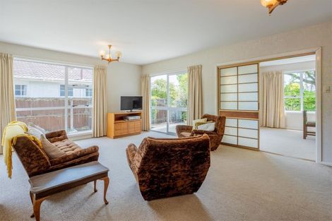 Photo of property in 39 Kent Lodge Avenue, Avonhead, Christchurch, 8042