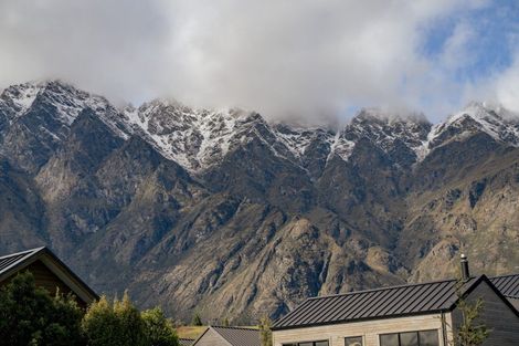 Photo of property in 11 Polperro Court, Jacks Point, Queenstown, 9371
