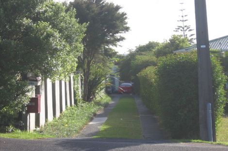 Photo of property in 2/184 Chivalry Road, Glenfield, Auckland, 0629